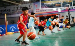 东方启明星篮球训练营北京篮球培训哪家好，如何选择好的培训机构？