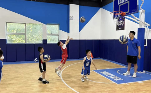 东方启明星篮球训练营多少钱