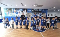 东方启明星篮球训练营北京东方启明星篮球培训的收费标准，